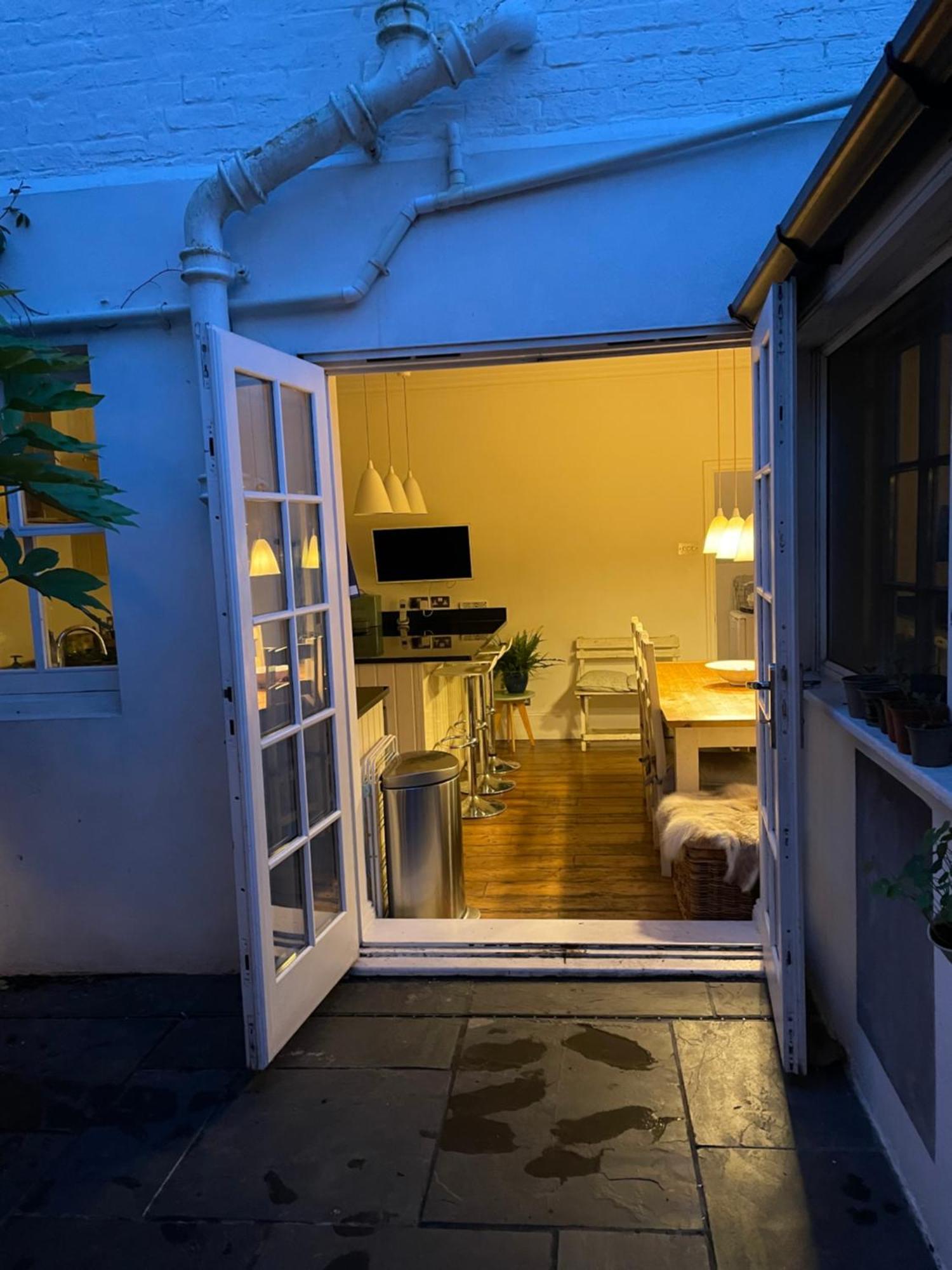 3 Bed Home Sleeps 6 Free Parking Hove Esterno foto
